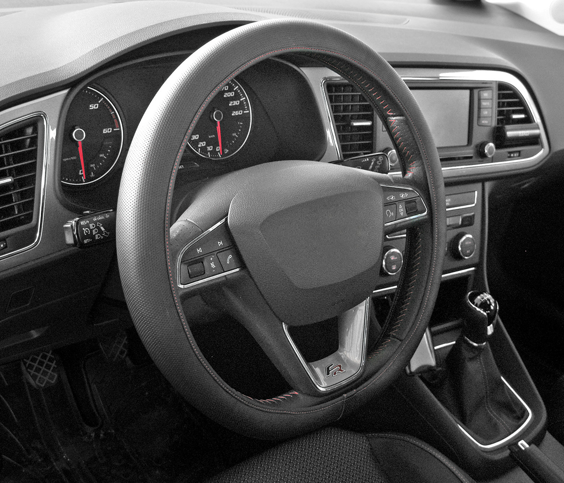 CAPA / PROTEÇÃO DE VOLANTE CARRO SKIN-COVER SKEENTEX BLACK / RED ELÁSTICA 35»37 CM 32967