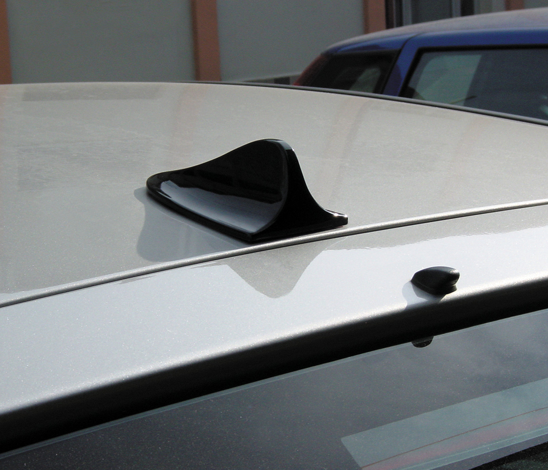 ANTENA TEJADILHO BARBATANA TUBARÃO AEROFIN2 40266 LAMPA