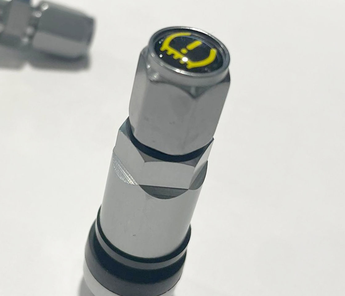 KIT VÁLVULAS TPMS PRESSÃO PNEUS UNIVERSAIS INTERIORES COM MOSTRADOR