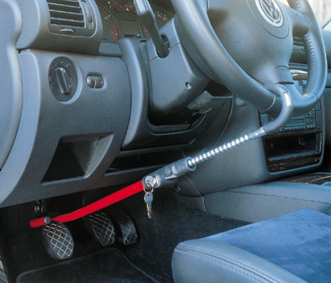 ANTI ROUBO PARA VOLANTE COM PROTEÇÃO PEDAIS 65380 LAMPA