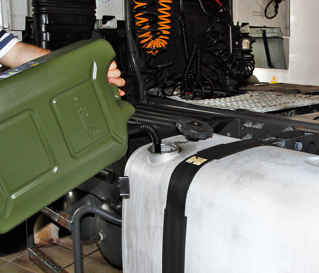 JERRYCAN TIPO MILITAR PLÁSTICO 20L 66976 LAMPA