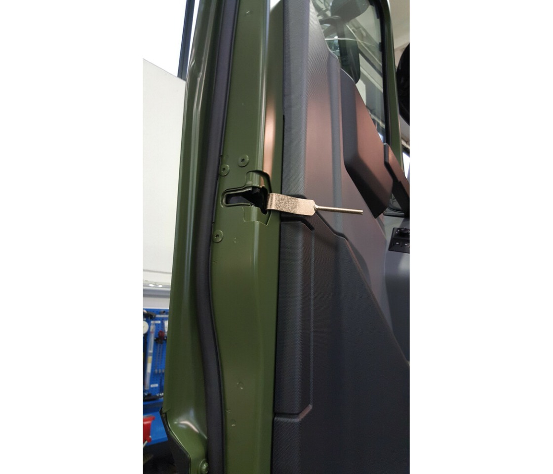 FECHOS PORTA ADICIONAIS PARA RENAULT T 13» LAMPA 97941 